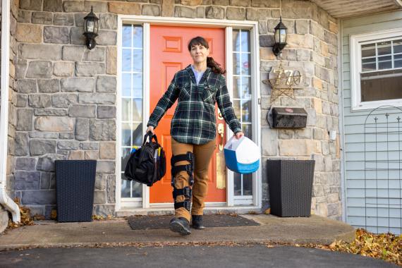 A worker returns back to work after a workplace injury.